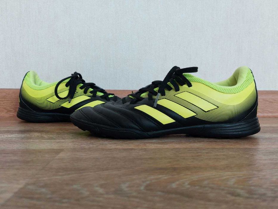 Футбольные сороконожки Adidas Copa