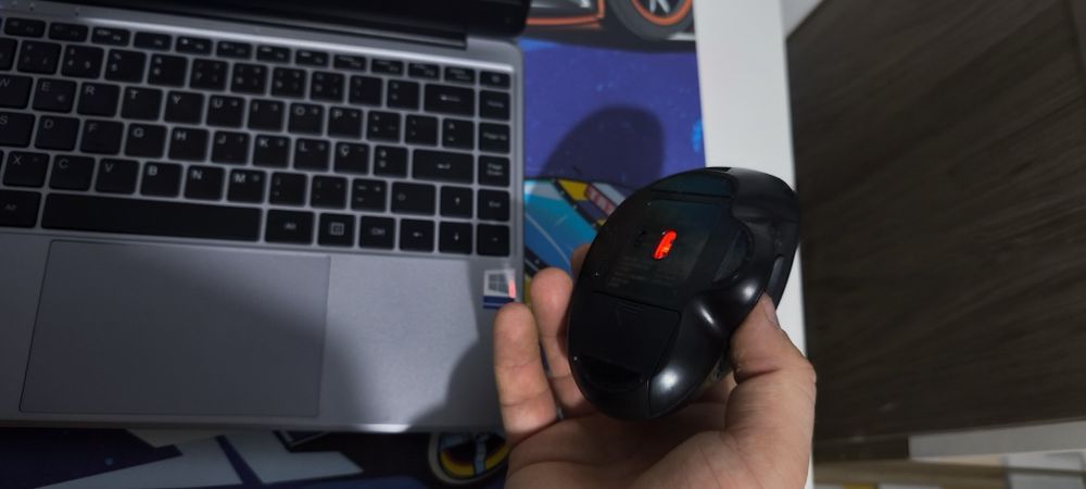 Portátil Insy praticamente novo