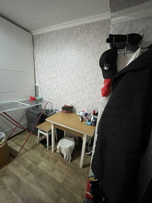 Кімната в гуртожитку з власним кухонним блоком