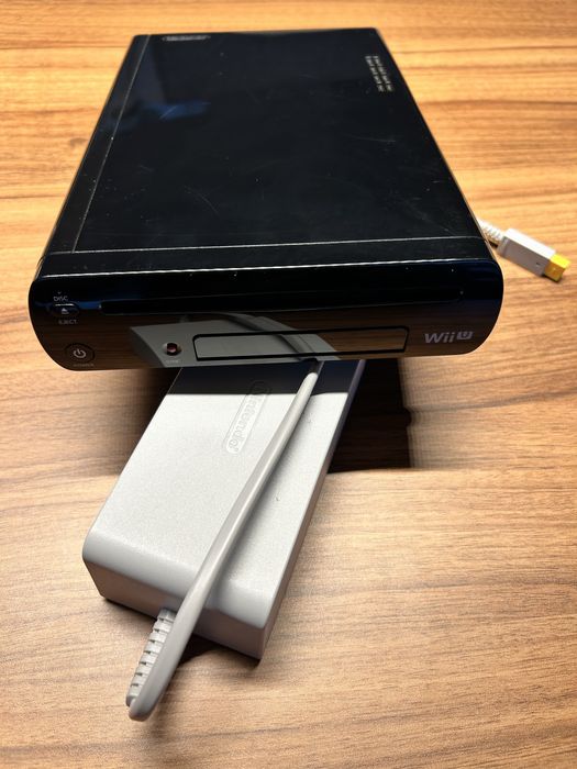 Consola Nintendo Wii U 32GB + Nintendo Wii