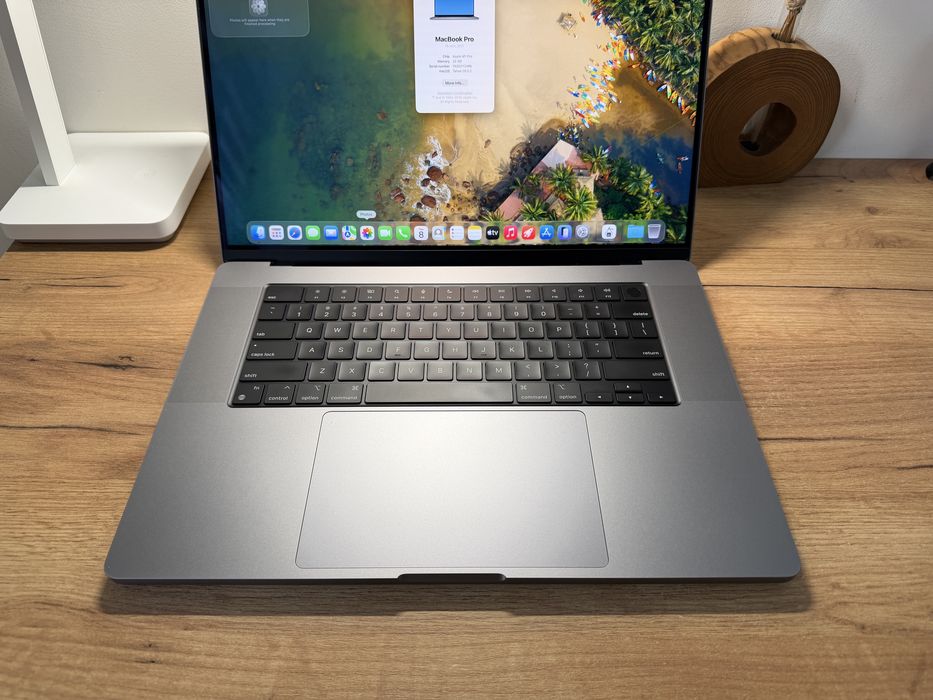 MacBook Pro 2021 16’ 32GB RAM 512GB SSD