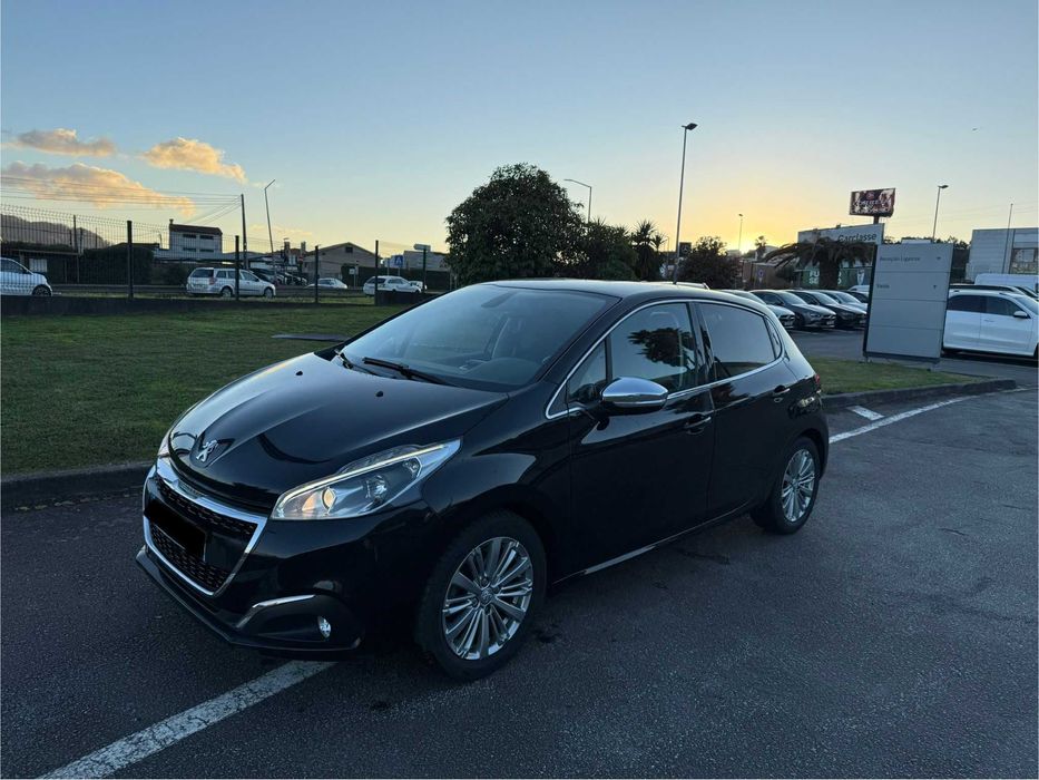 Peugeot 208 1.2 Allure 2019