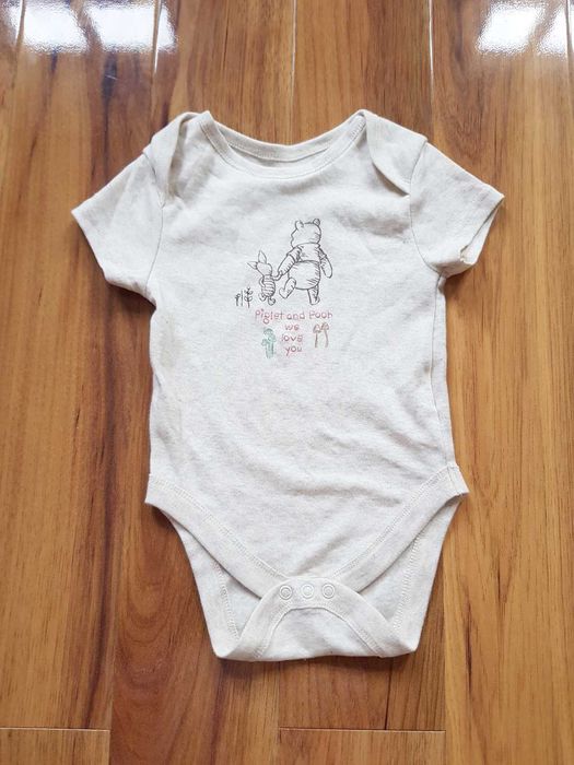 Disney Baby Primark beżowy bodziak z krótkim rękawem Prosiaczek Kubuś Puchatek body Bawełna 9-12 miesięcy 80cm
