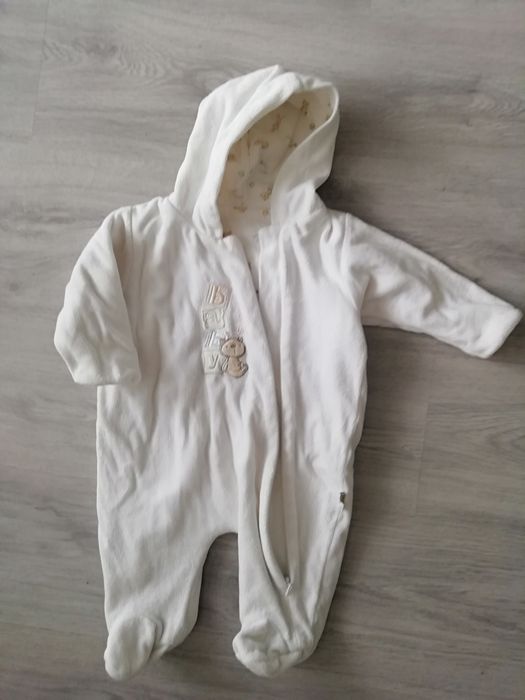 Kombinezon niemowlecy
