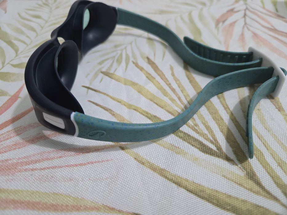 Óculos de natação Decathlon novos