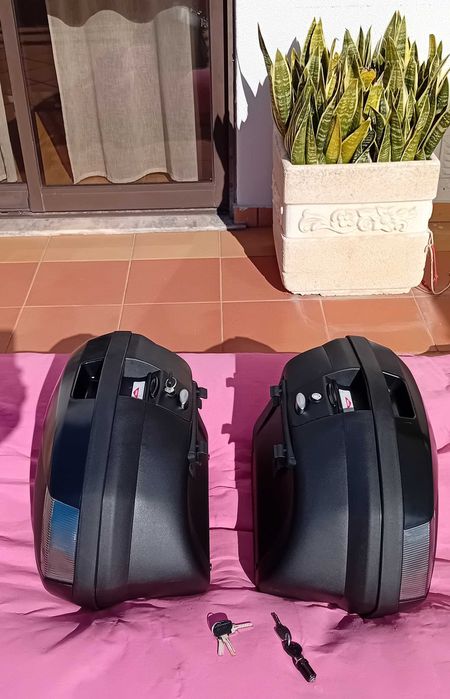 Malas Laterais GIVI V35 Tech Monokey