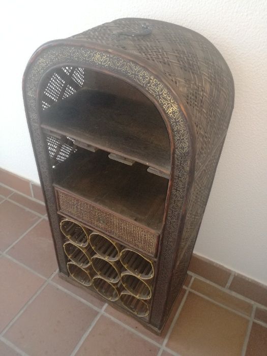 Mini Bar Garrafeira arte vintage em casquinha, palhinha e folha bronze