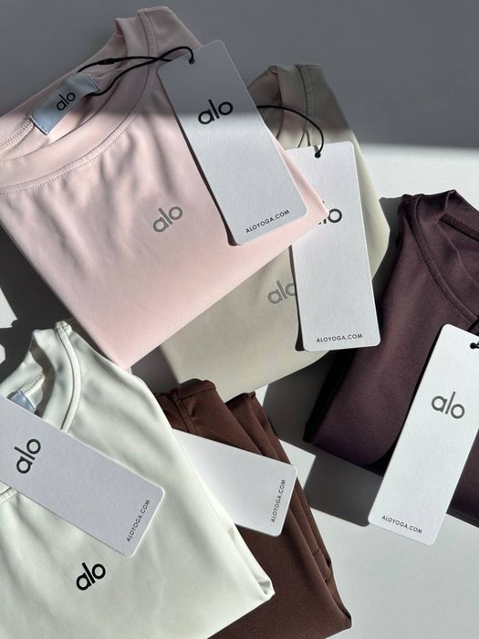Футболки Alo yoga