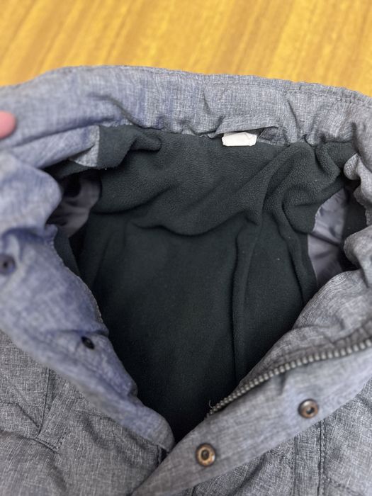 Курточка сіра гарна