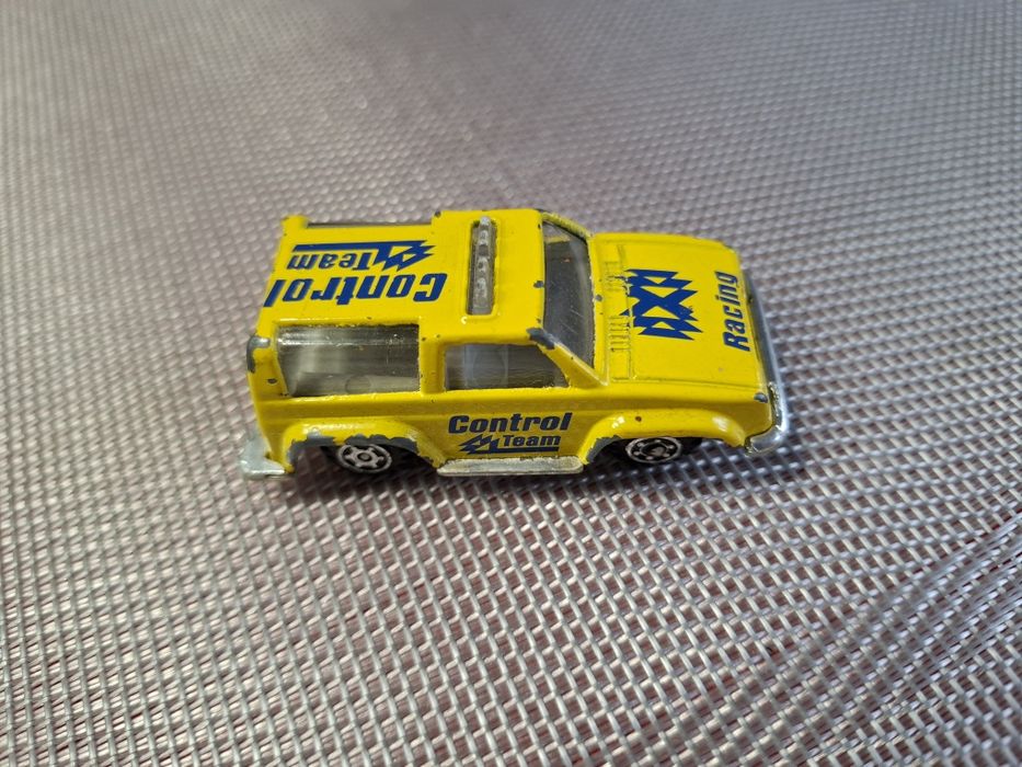 Model samochodu skala 1:64