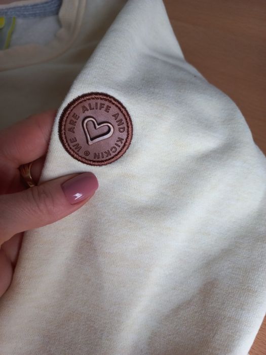 Nowa markowa bluza Alife and Kickin
Rozmiar XS