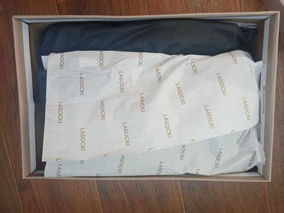 Шкіряні чорні нові чоловічі черевики Lasocki 44 розміру