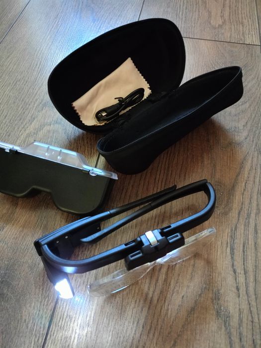 Бінокуляри  Лупа