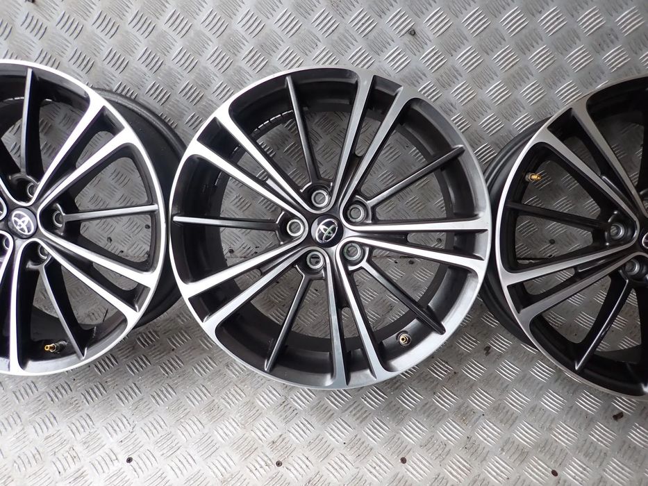 FELGI ALUMINIOWE TOYOTA SUBARU  7JX17  ET 48  5X100  PIASTA 56