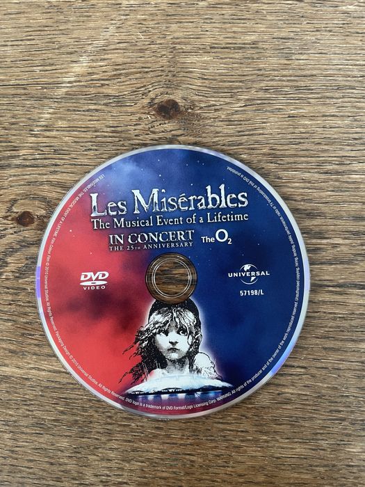 DVD “Os Miseráveis”