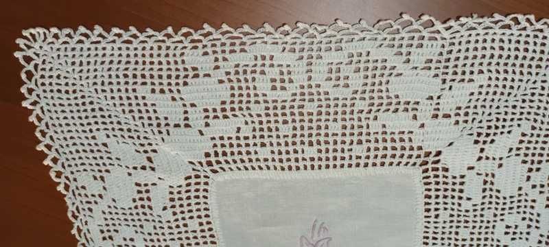 Toalha de mesa vintage linho antigo e renda