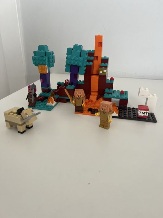 Lego Minecraft Spaczony Las 21168