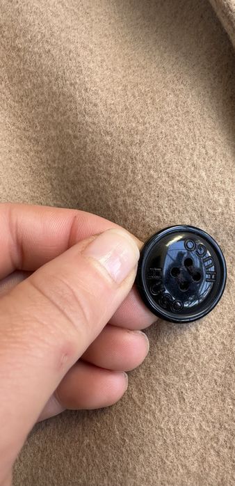 Płaszcz beżowy Hugo Boss wełna dziewicza