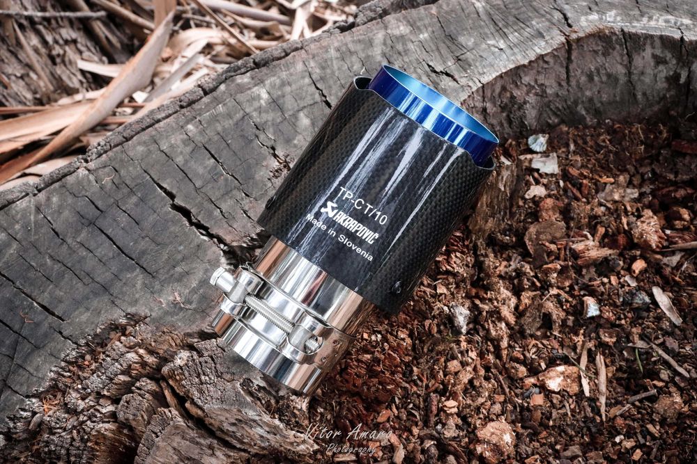 Ponteira de Escape Akrapovic em Carbono Glossy e Inox Burning|NOVA