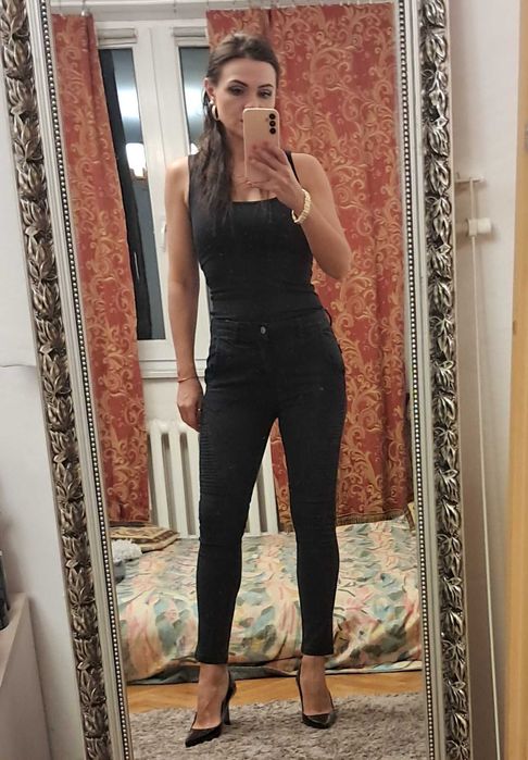 Czarne jeansy rurki rozm. XS