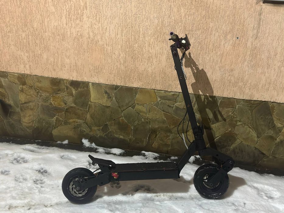 Продам электросамокат Kukirin g4