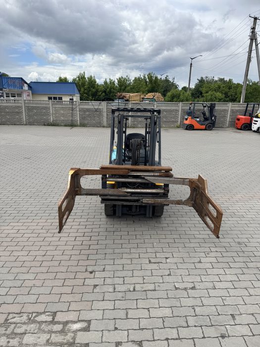 Komatsu FD25T-16 Навантажувач Захват Кіповий
