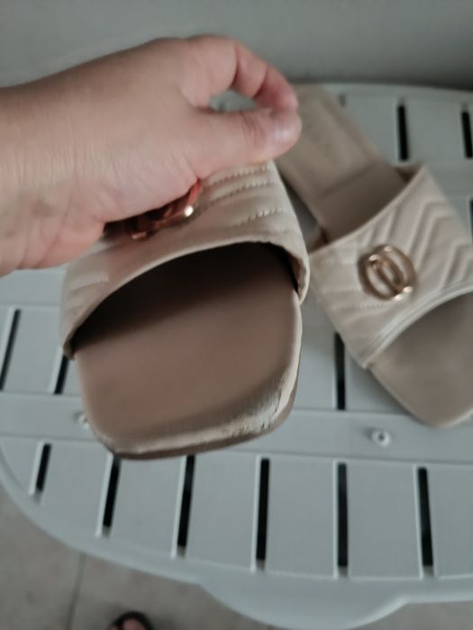 Klapki damskie beżowe 39