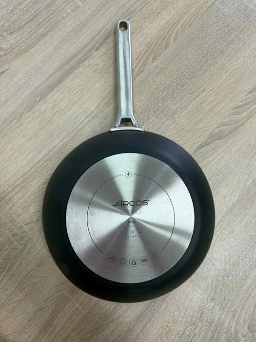 samoa wok z powłoką zapobiegającą przywieraniu