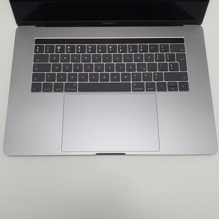 Laptop: Apple MacBook Pro A1707