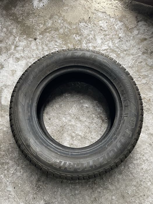 235/60r16 goodyear efficientgrip suv 4x4
