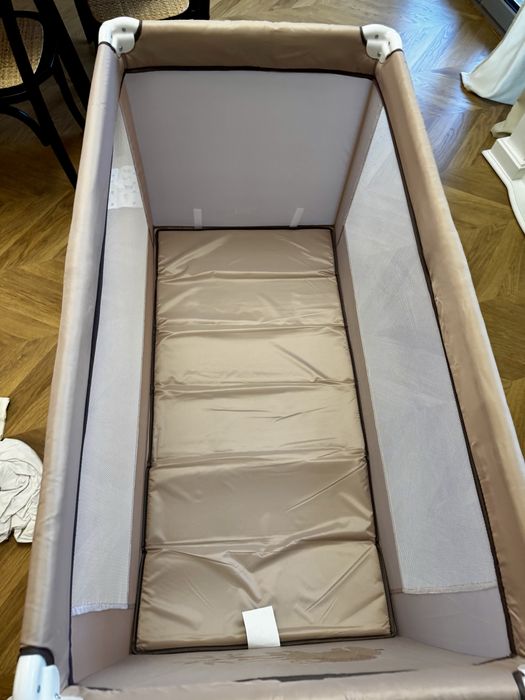 Łóżeczko turystyczne FreeON Love Sloth Beige