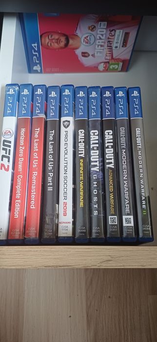 Sprzedam gry na PS4 tylko całość