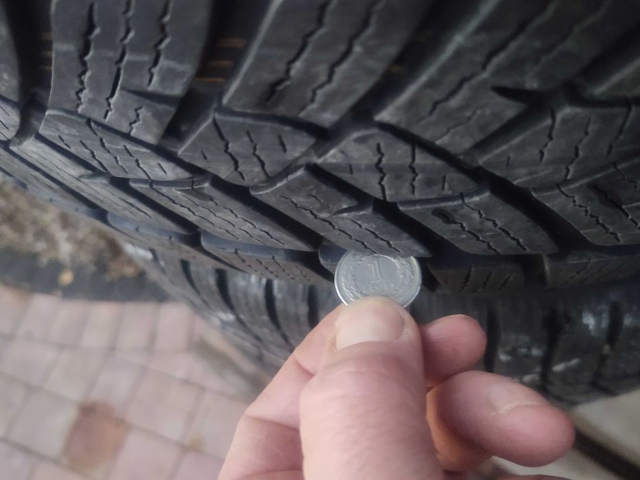 Opony zimowe 215/60/R17