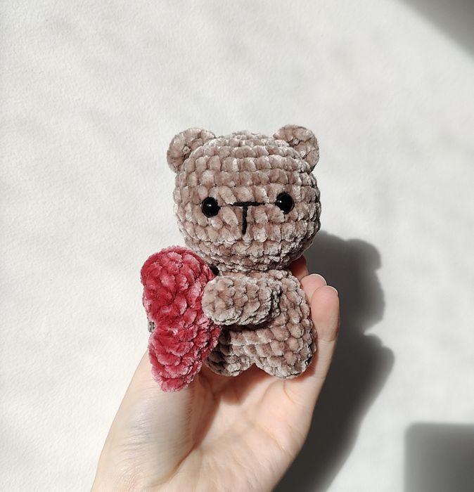 Casal de Ursos de Peluche com Coração - Crochet
