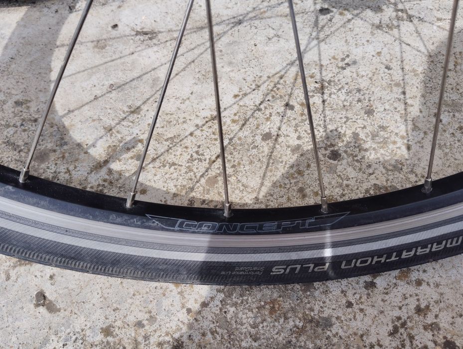 Обід R28 з динамовтулкою