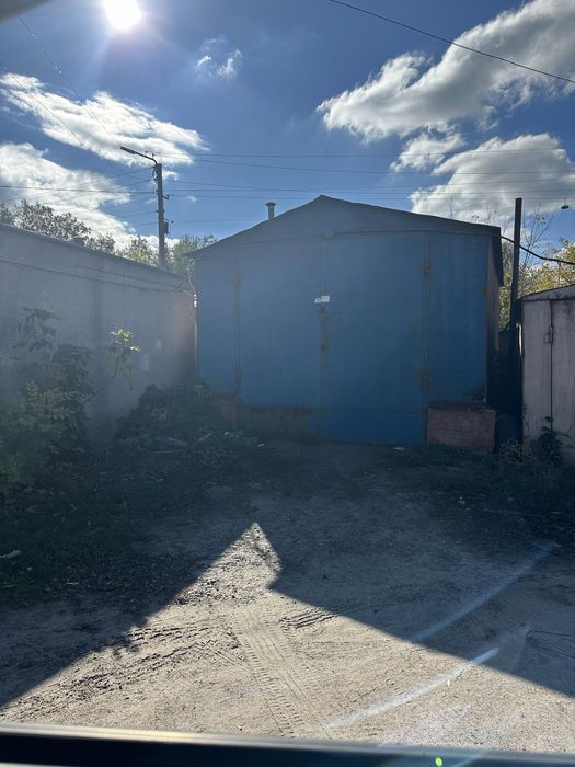 Продам металевий гараж в кооп.Кременчуцький (Московський)