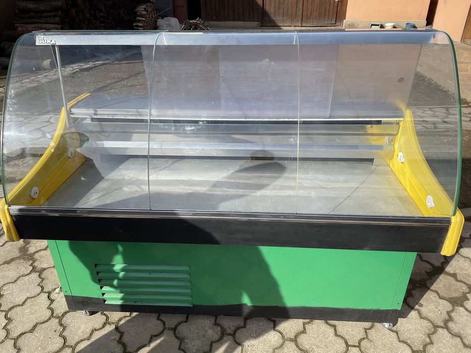 Холодильник вітрина