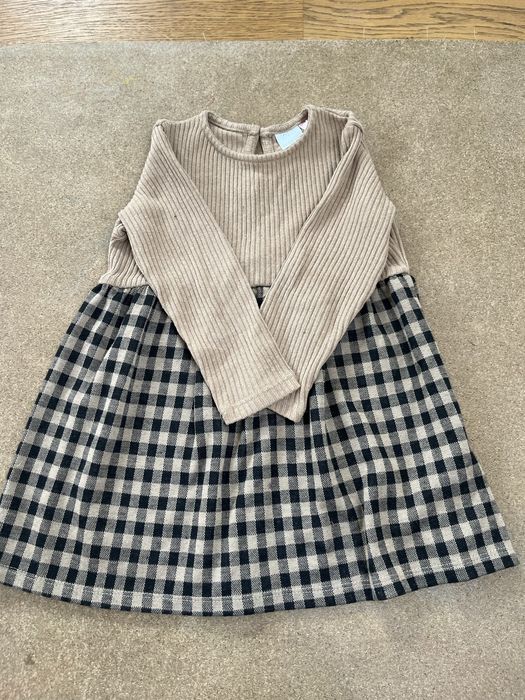Zara sukienka 104 w kratę beżowa / brązowa