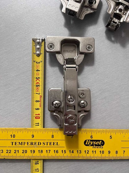 Завіса emuca із дотягувачем 105° комплект із монтажною планкою