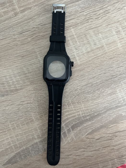 etui ochronne do Apple Watch 45 mm z paskiem