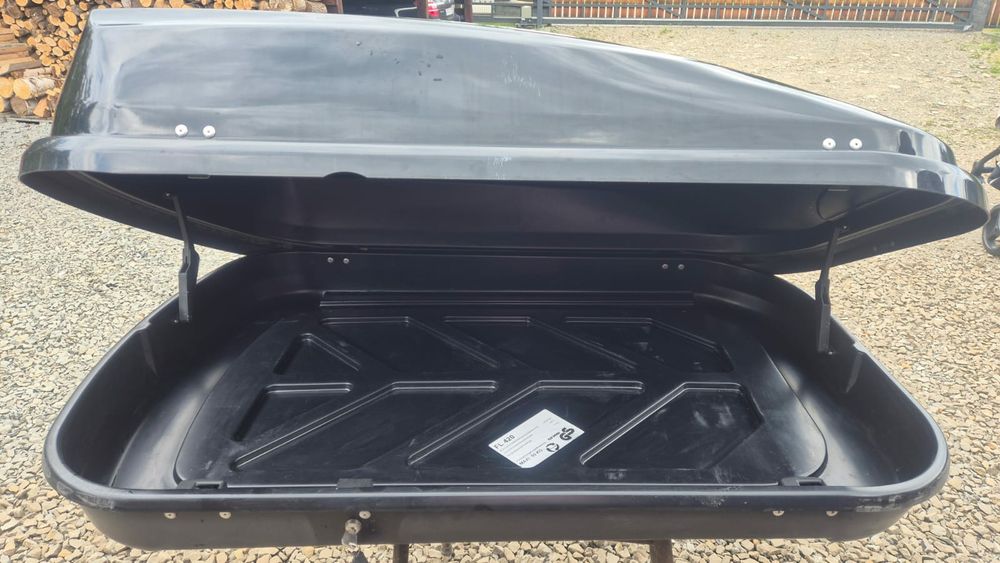 Box dachowy 145 cm.
