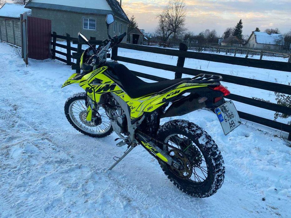 Продам мотоцикл лонкін 300