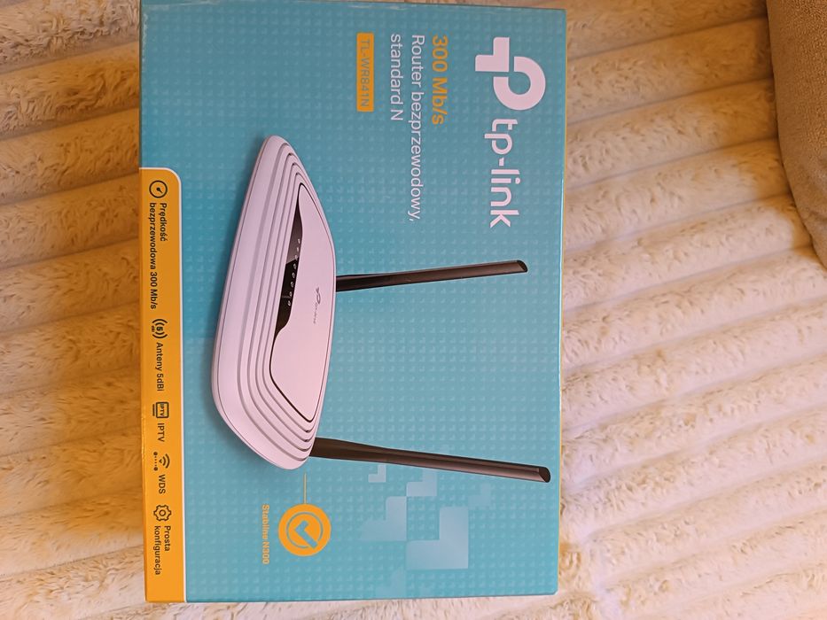 Router TP-Link wraz ze wzmacniaczem