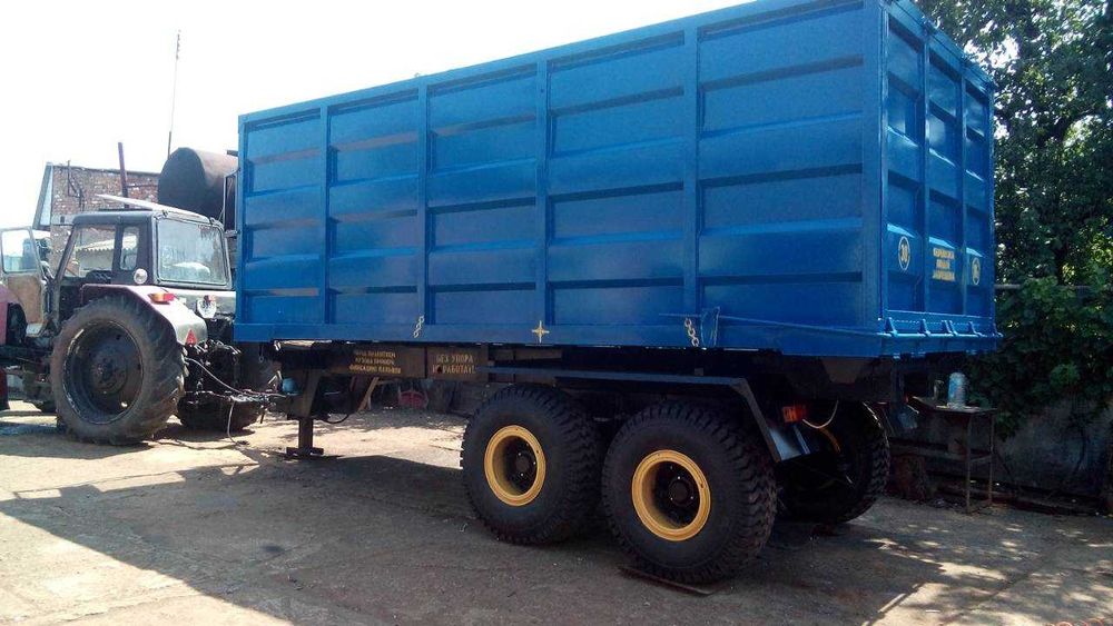 Причеп- зерновоз тракторний