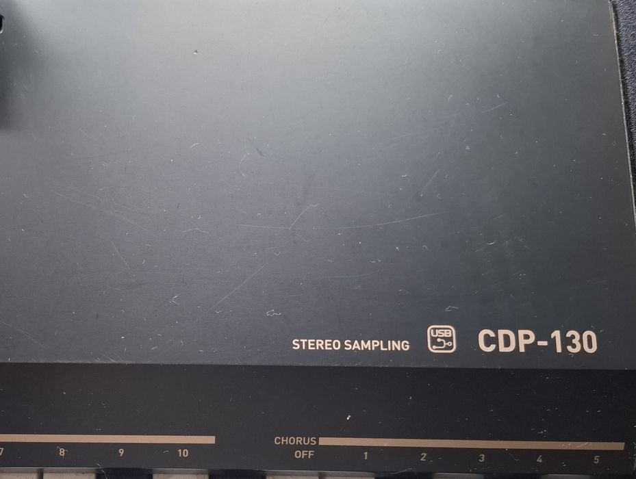 Цифрове піаніно Casio CDP-130 + повний комплект (педаль, пюпітр)
