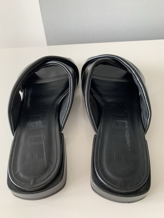 Furla 37 klapki skóra czarne