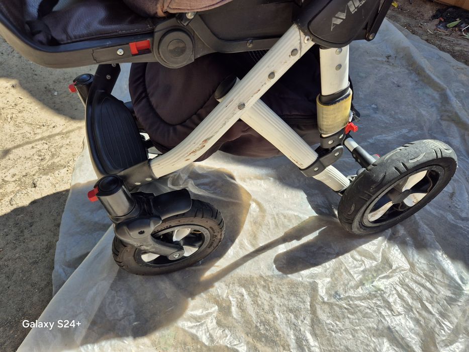 Продам коляску Адамакс Avila