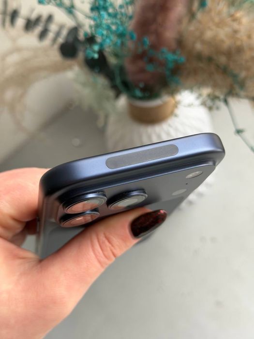 Apple iPhone 17 Pro 256GB Deep Blue. Neverlock. Esim. 1 цикл