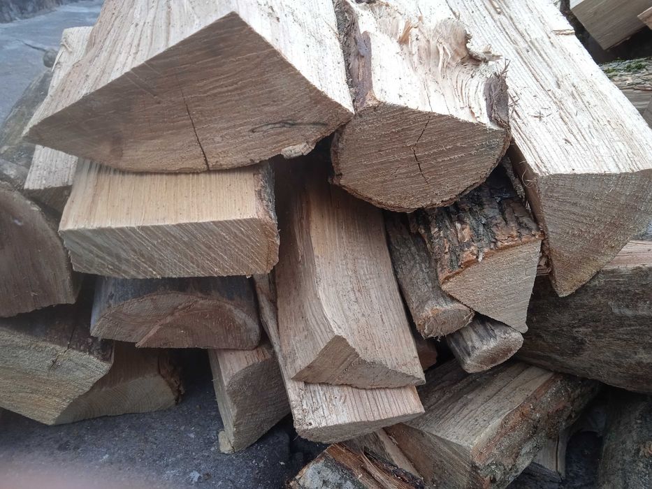 Дрова дуб, граб, ясен сухі рубані,зложенні з документами