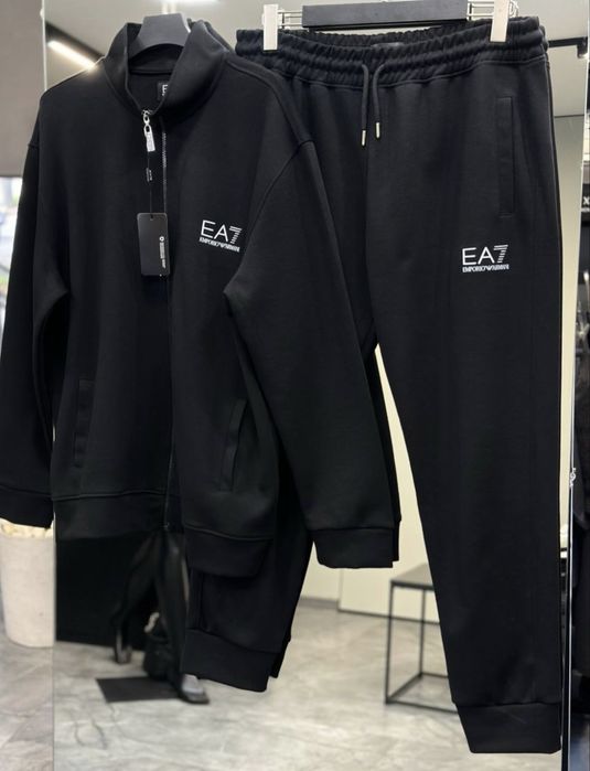 Спортивний костюм Emporio Armani EA7